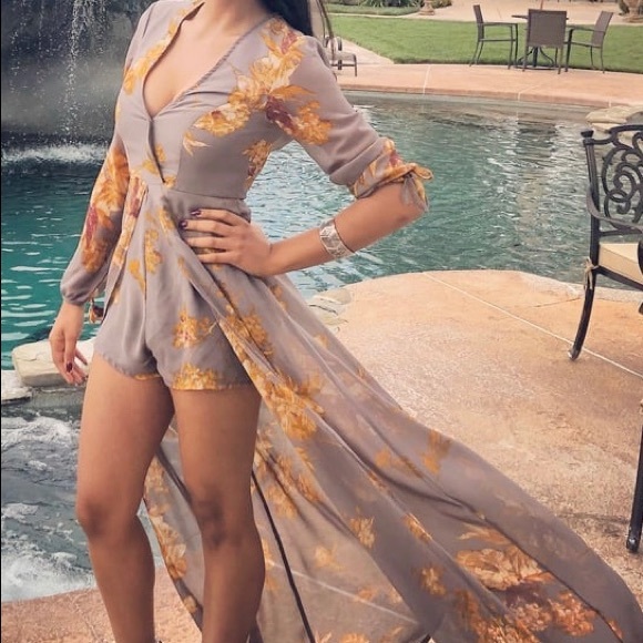 Lulus Dresses & Skirts - Lulu's Romper Dress Brand New! 💫✨🌟